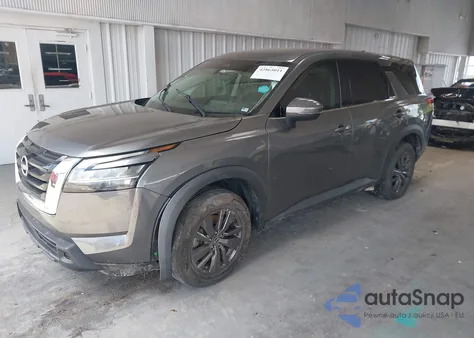 2022 Nissan Pathfinder S 2Wd z USA, uszkodzony, nr VIN 5N1DR3AA8NC215434